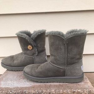 Ugg boots - K Bailey Button grey, child size 5, adult size 7